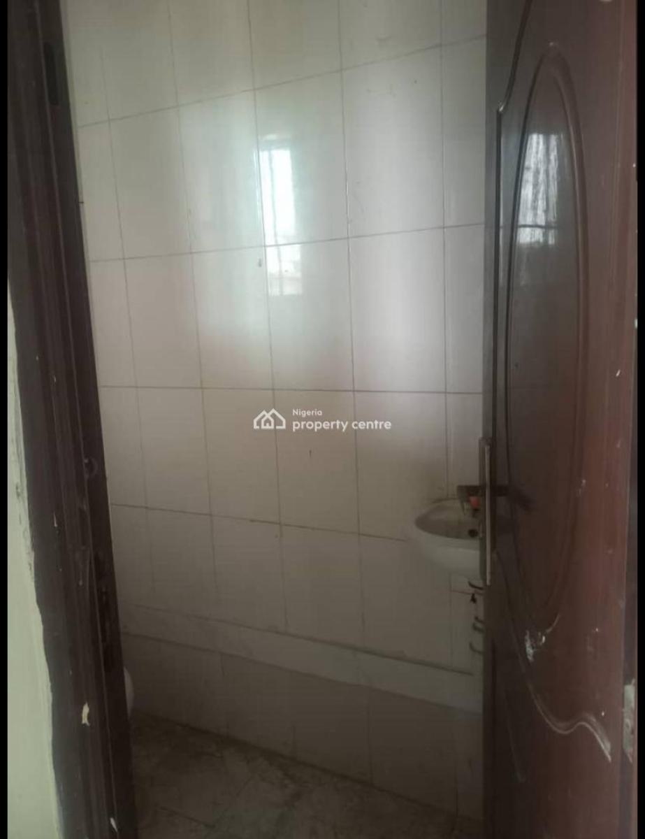 Spacious 2 Bedroom Apartment, Happyland Estate, Olokonla, Ajah, Lagos, Flat / Apartment for Rent