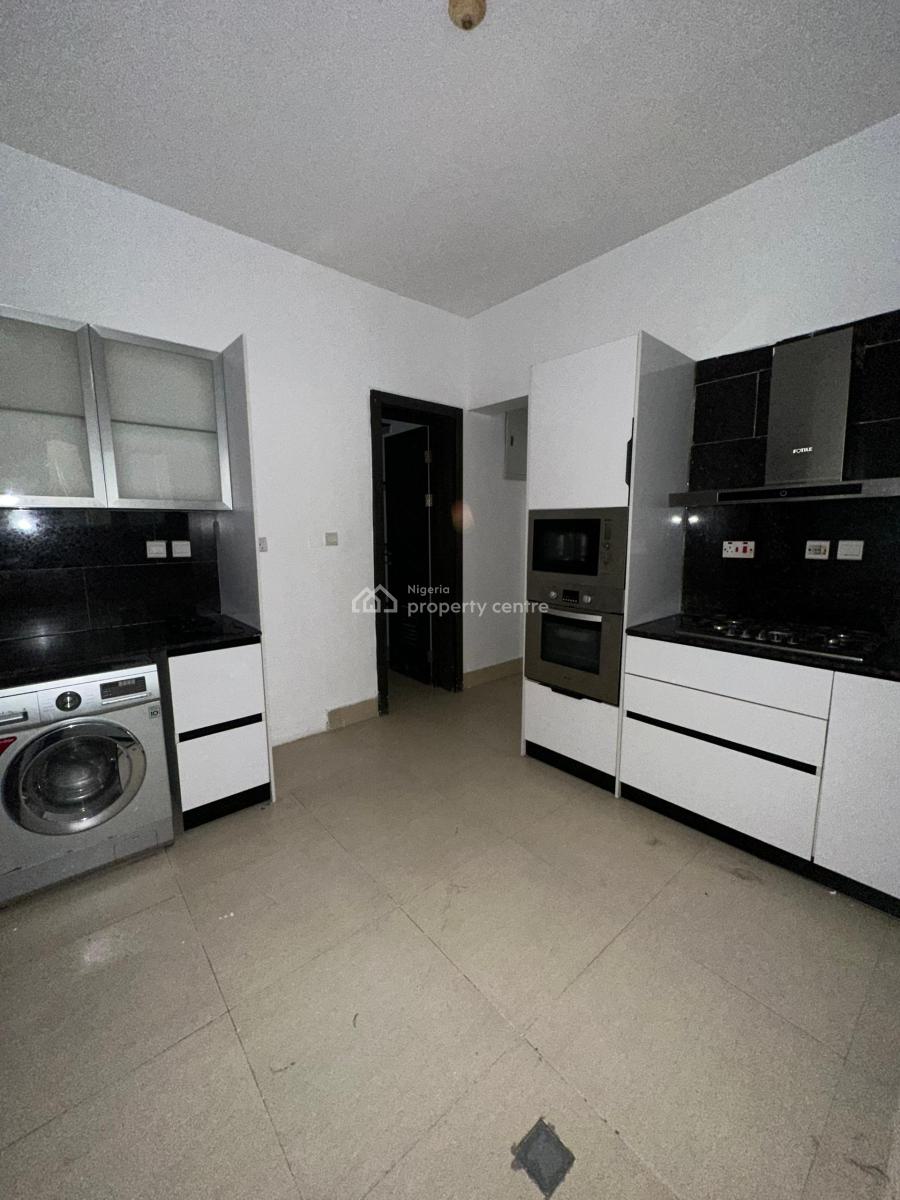 Modestly Built 2 Bedroom Apartment with a Bq and Elevator, Lekki Phase 1, Lekki, Lagos, Flat / Apartment for Rent