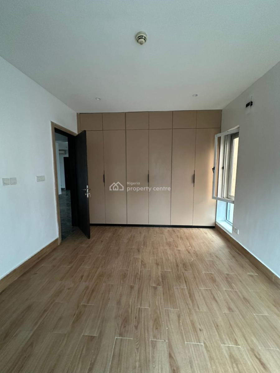 Modestly Built 2 Bedroom Apartment with a Bq and Elevator, Lekki Phase 1, Lekki, Lagos, Flat / Apartment for Rent