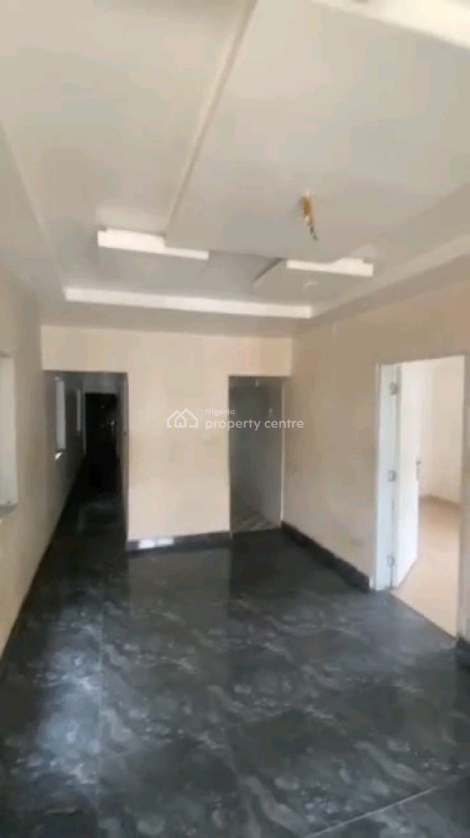 2 Bedroom Upstairs with Pop. Screeded Wall, Adekunle, Yaba, Lagos, Flat / Apartment for Rent