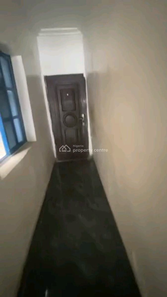 2 Bedroom Upstairs with Pop. Screeded Wall, Adekunle, Yaba, Lagos, Flat / Apartment for Rent