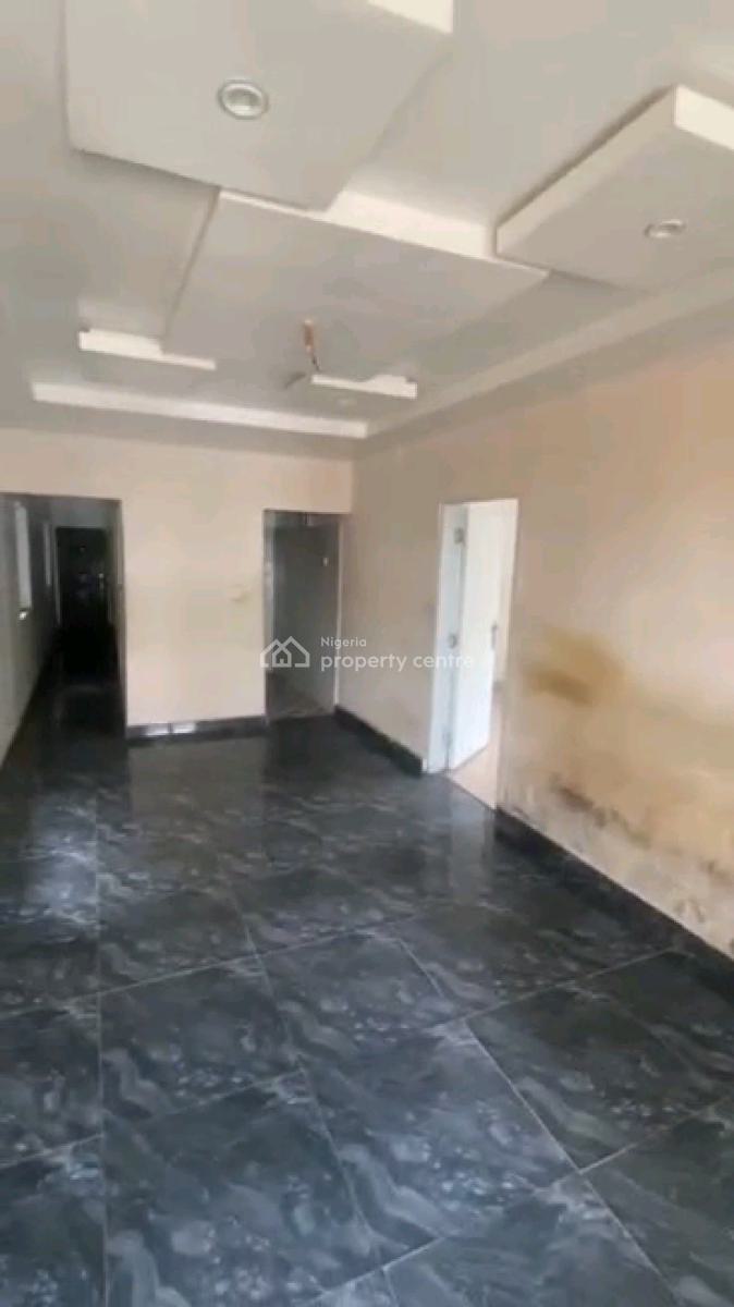 2 Bedroom Upstairs with Pop. Screeded Wall, Adekunle, Yaba, Lagos, Flat / Apartment for Rent