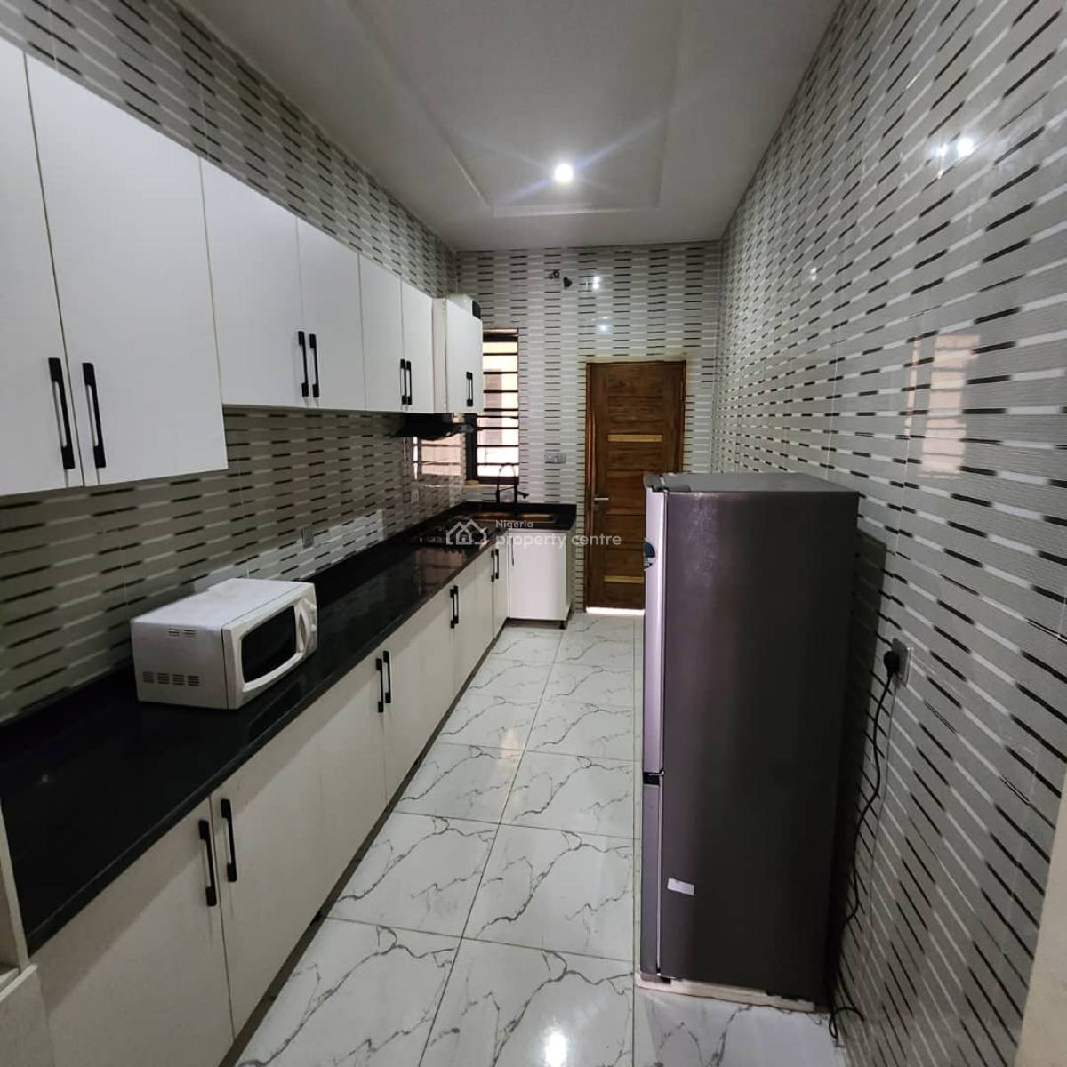 Furnished Studio Apartment in a Shared Apartment, Ivy Homes Estate @ Lekky County Homes, Ikota, Lekki, Lagos, Self Contain (single Rooms) for Rent