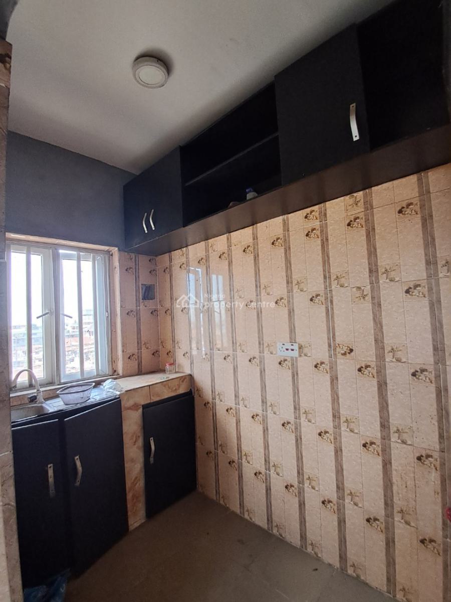 Very Decent 2bedroom Flat, Ilaje Off Finbars Road, Akoka, Yaba, Lagos, House for Rent