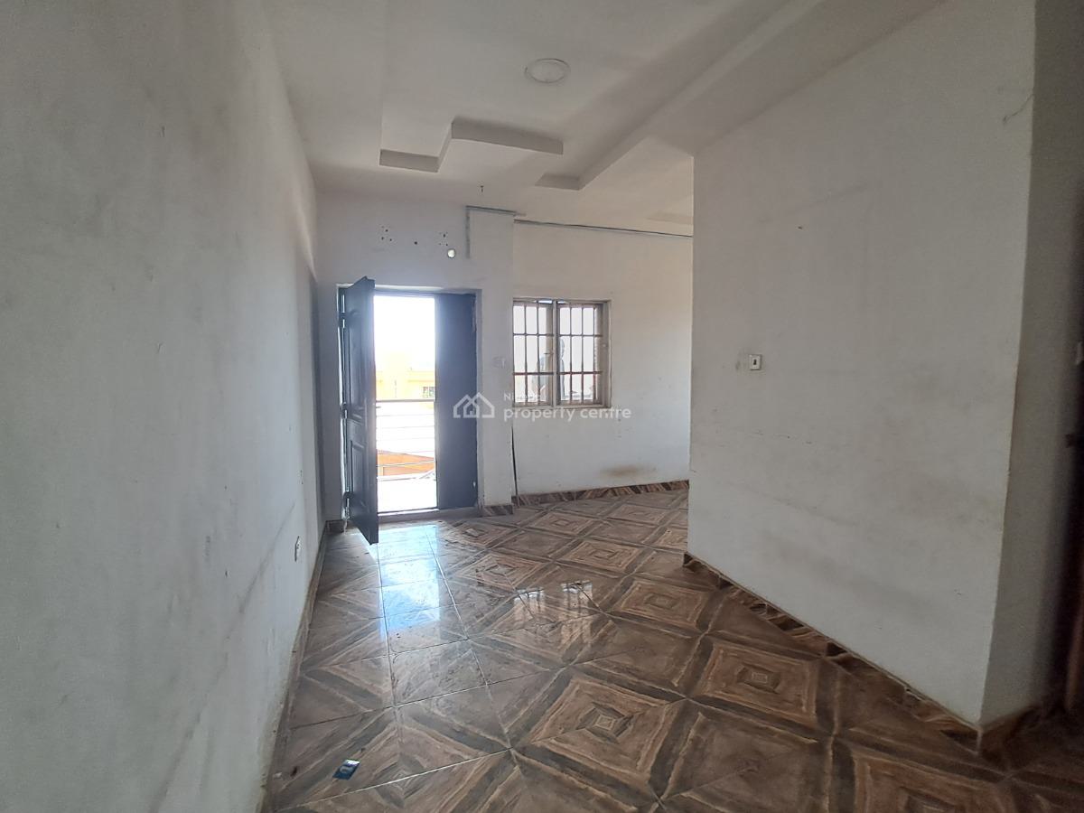 Very Decent 2bedroom Flat, Ilaje Off Finbars Road, Akoka, Yaba, Lagos, House for Rent