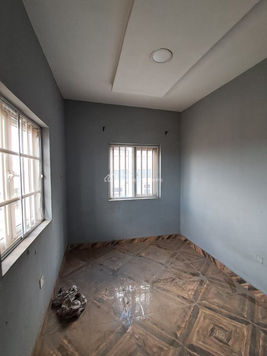 Very Decent 2bedroom Flat, Ilaje Off Finbars Road, Akoka, Yaba, Lagos, House for Rent