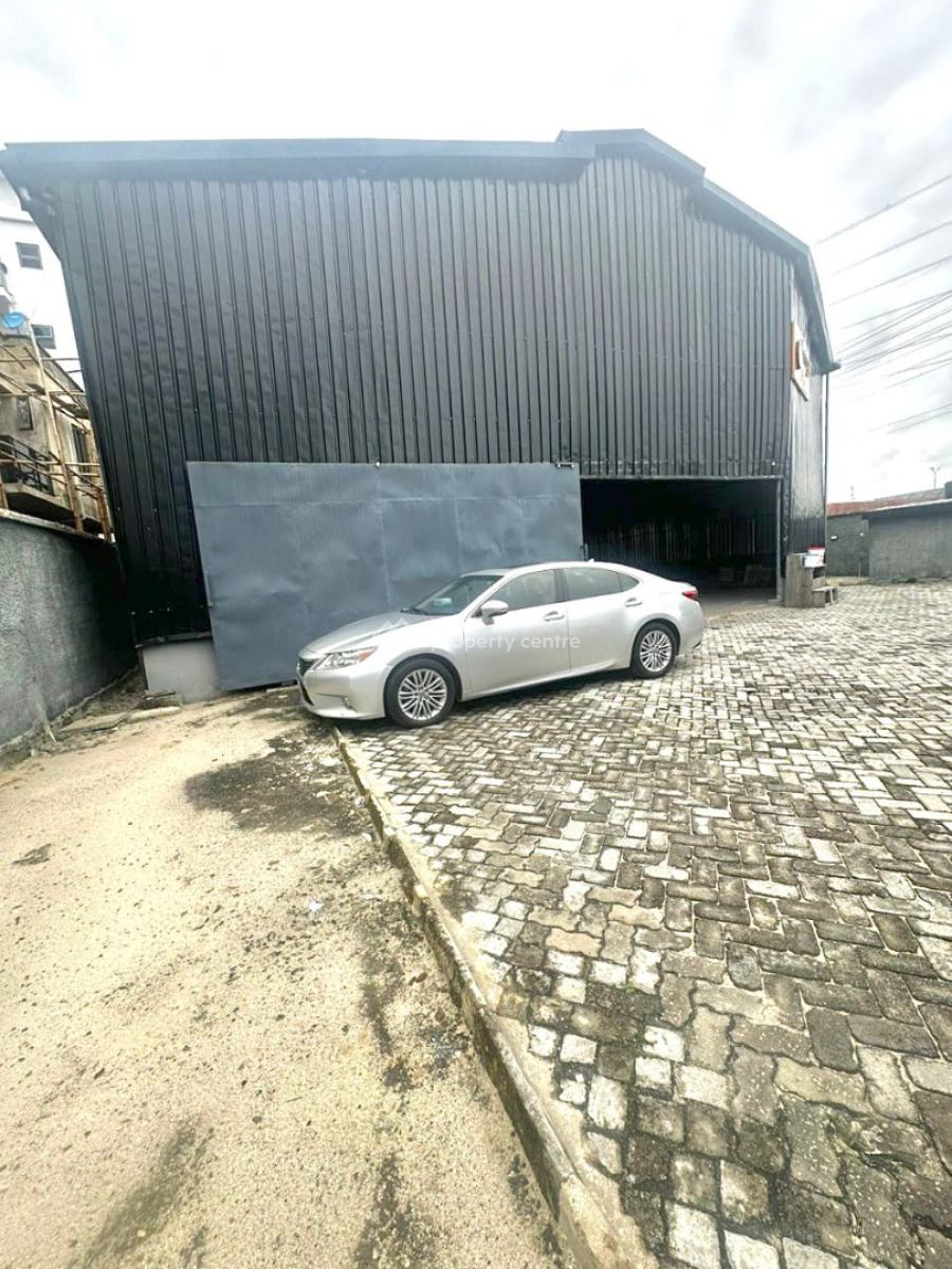 Strategically Located Warehouse Space Facing The Expressway, Along Lekki-epe Expressway, Lekki Phase 1, Lekki, Lagos, Warehouse for Rent
