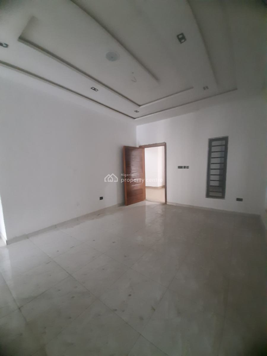 Brand New 2 Bedroom En-suite Flat with Fitted Kitchen/pantrt, Cooker,, Ikate Elegushi, Lekki, Lagos, Flat / Apartment for Sale