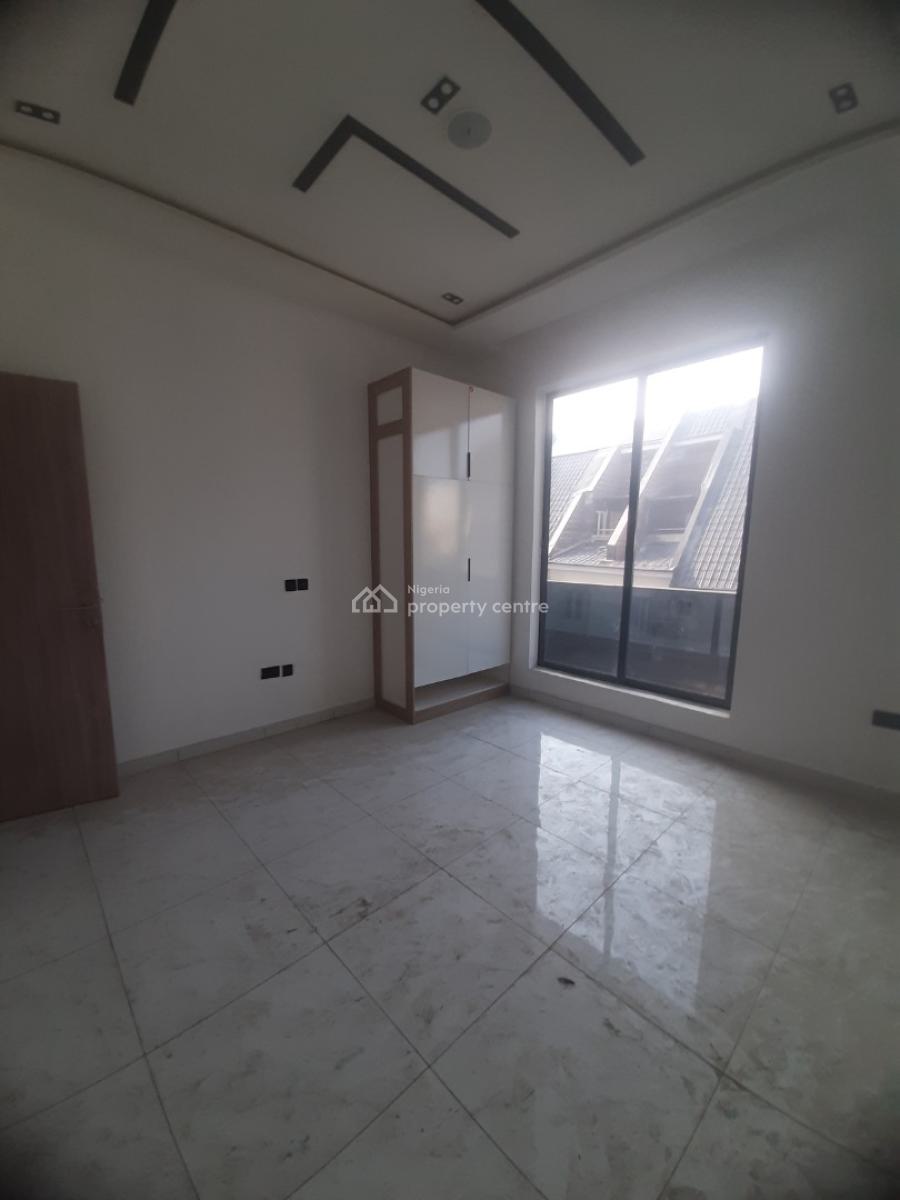 Brand New 2 Bedroom En-suite Flat with Fitted Kitchen/pantrt, Cooker,, Ikate Elegushi, Lekki, Lagos, Flat / Apartment for Sale