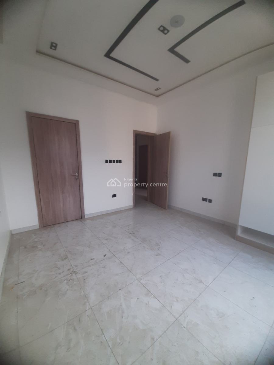 Brand New 2 Bedroom En-suite Flat with Fitted Kitchen/pantrt, Cooker,, Ikate Elegushi, Lekki, Lagos, Flat / Apartment for Sale