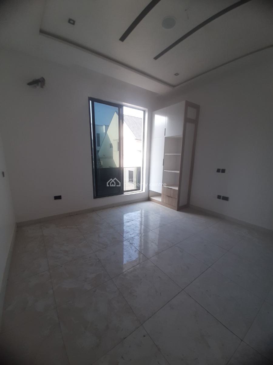 Brand New 2 Bedroom En-suite Flat with Fitted Kitchen/pantrt, Cooker,, Ikate Elegushi, Lekki, Lagos, Flat / Apartment for Sale