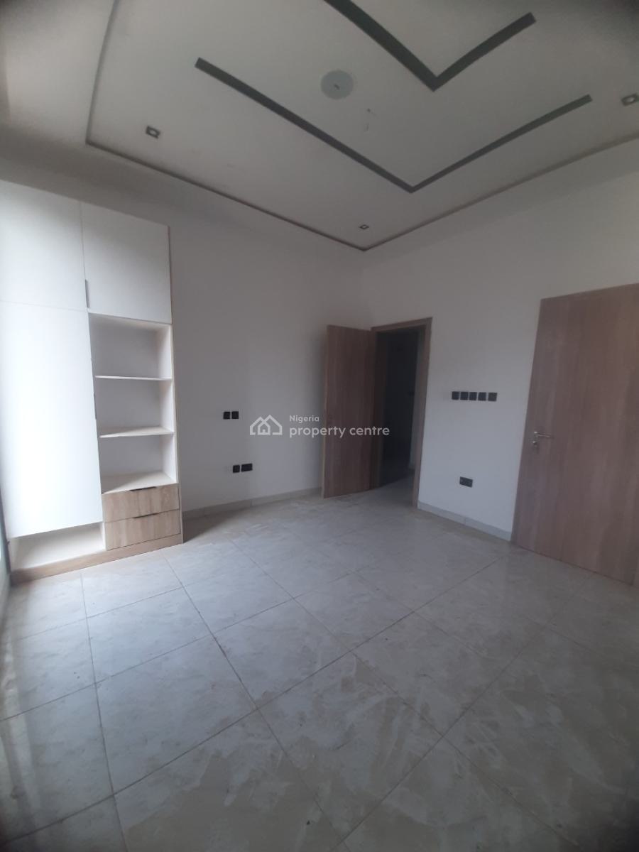 Brand New 2 Bedroom En-suite Flat with Fitted Kitchen/pantrt, Cooker,, Ikate Elegushi, Lekki, Lagos, Flat / Apartment for Sale