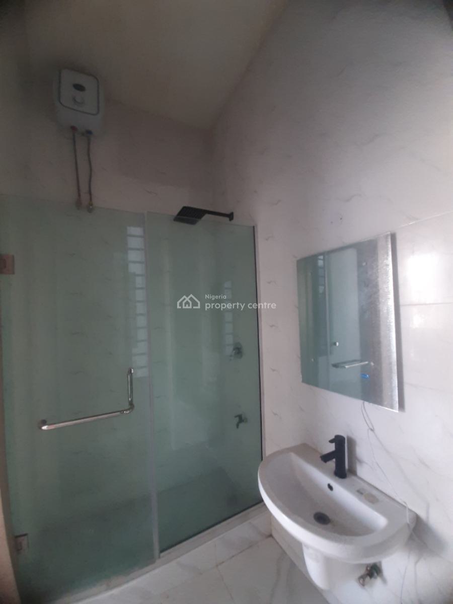 Brand New 2 Bedroom En-suite Flat with Fitted Kitchen/pantrt, Cooker,, Ikate Elegushi, Lekki, Lagos, Flat / Apartment for Sale