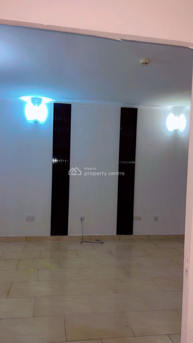 Big Miniflat Upstairs with Balcony Upstairs ( Kitchen Downstairs ), Idado, Lekki, Lagos, Mini Flat (room and Parlour) for Rent