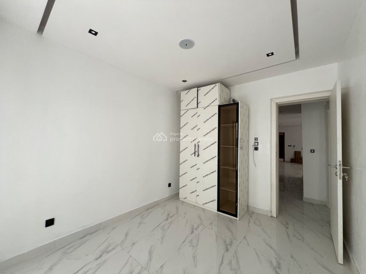Freshly Built 2 Bedroom Apartment, Off Freedom Way, Lekki Phase 1, Lekki, Lagos, Flat / Apartment for Sale