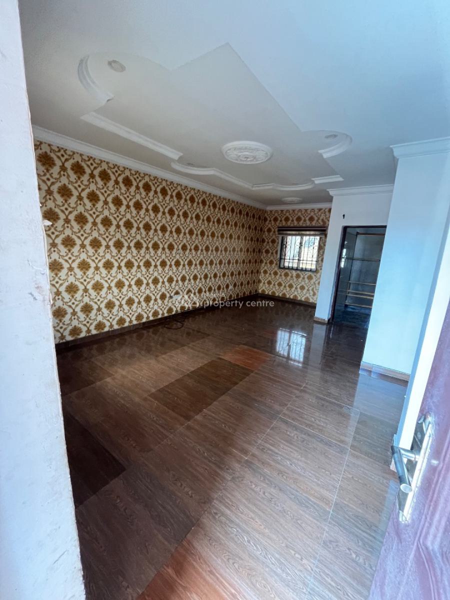 Luxury Beautiful 2 Bedroom Flat Flat Upstairs, Mobil Road Ilaje, Ajah, Lagos, Flat / Apartment for Rent