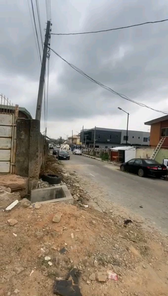 a Solid Dry Land on a Corner Piece Measuring Approximately, Sosanya Street, Soluyi, Gbagada, Lagos, Land for Sale