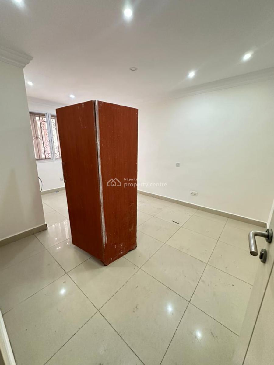 Spacious Self Serviced 2 Bedroom Apartment, Off Fola Osibo, Lekki Phase 1, Lekki, Lagos, Flat / Apartment for Rent