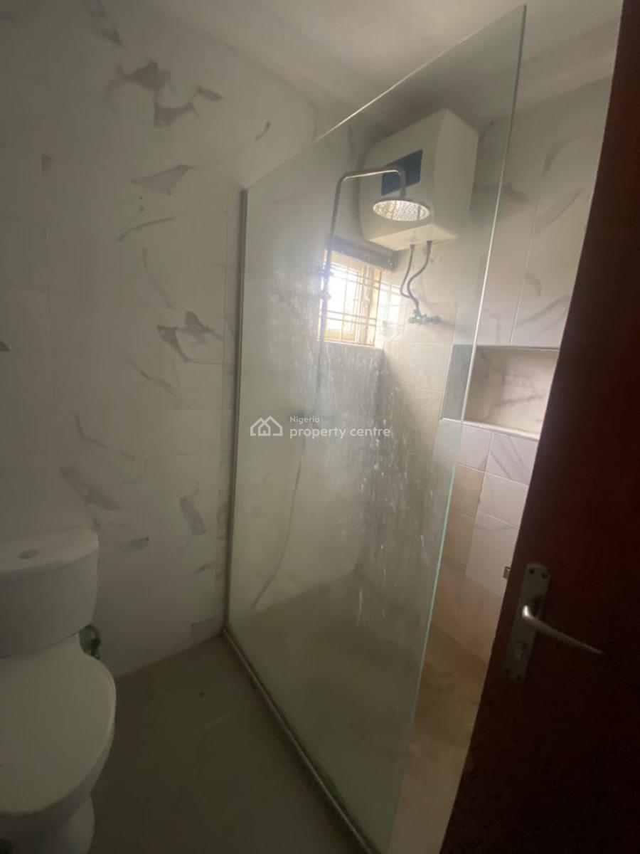 Newly Revamped Serviced 3 Bedroom Terrace Duplex, By Admiralty Way, Lekki Phase 1, Lekki, Lagos, Terraced Duplex for Rent