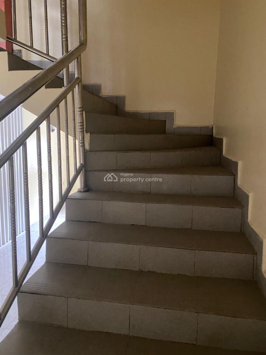 Newly Revamped Serviced 3 Bedroom Terrace Duplex, By Admiralty Way, Lekki Phase 1, Lekki, Lagos, Terraced Duplex for Rent