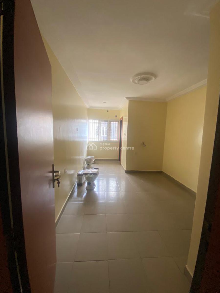 Newly Revamped Serviced 3 Bedroom Terrace Duplex, By Admiralty Way, Lekki Phase 1, Lekki, Lagos, Terraced Duplex for Rent