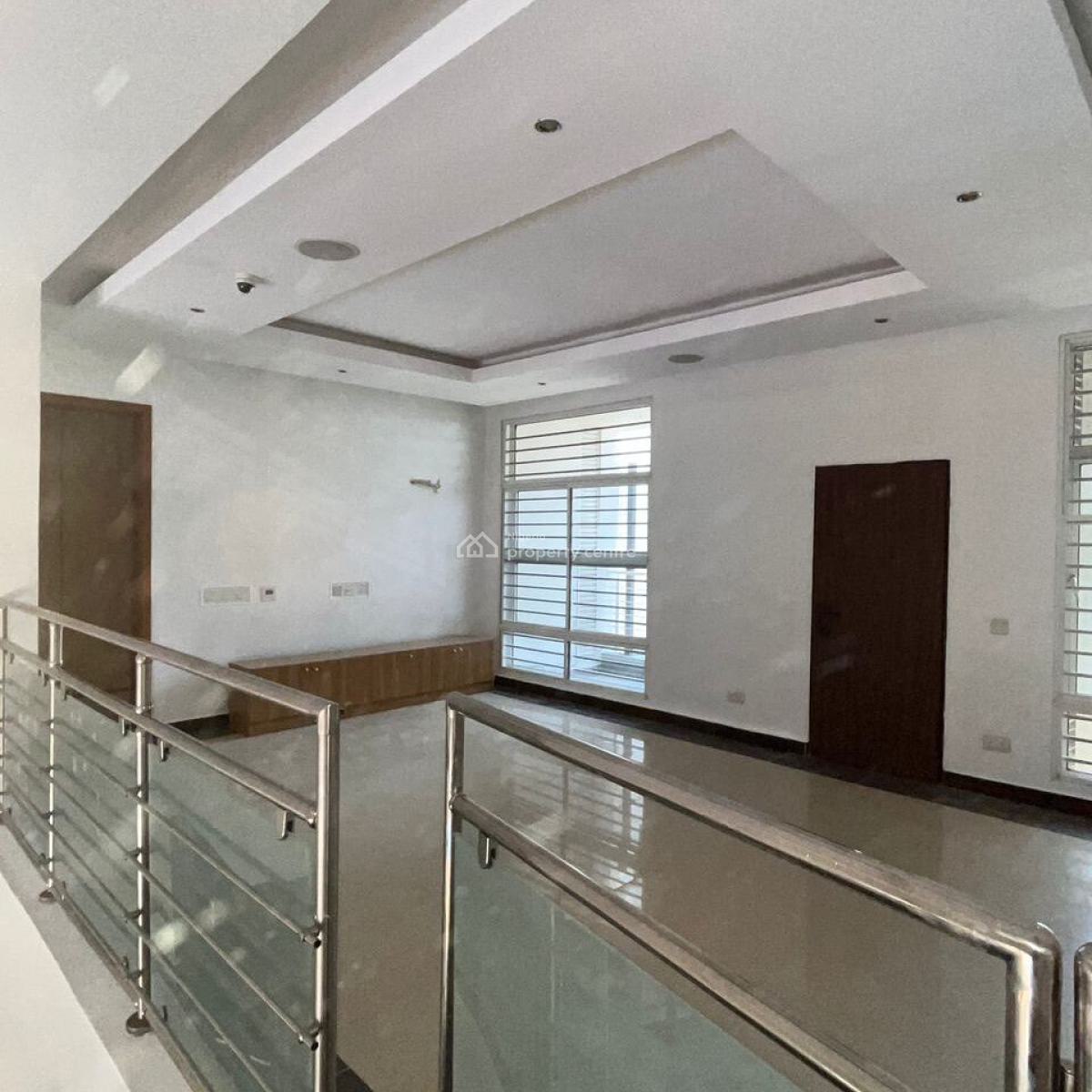 Serviced 4-bedroom Maisonette with 1-bedroom Servant Quarters, Banana Island Road, Ikoyi, Lagos, Flat / Apartment for Rent