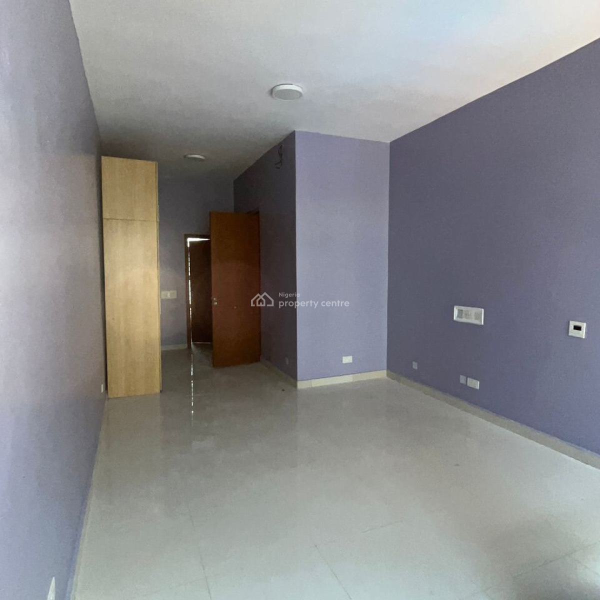 Serviced 4-bedroom Maisonette with 1-bedroom Servant Quarters, Banana Island Road, Ikoyi, Lagos, Flat / Apartment for Rent