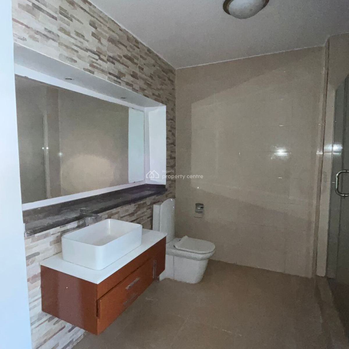 Serviced 4-bedroom Maisonette with 1-bedroom Servant Quarters, Banana Island Road, Ikoyi, Lagos, Flat / Apartment for Rent