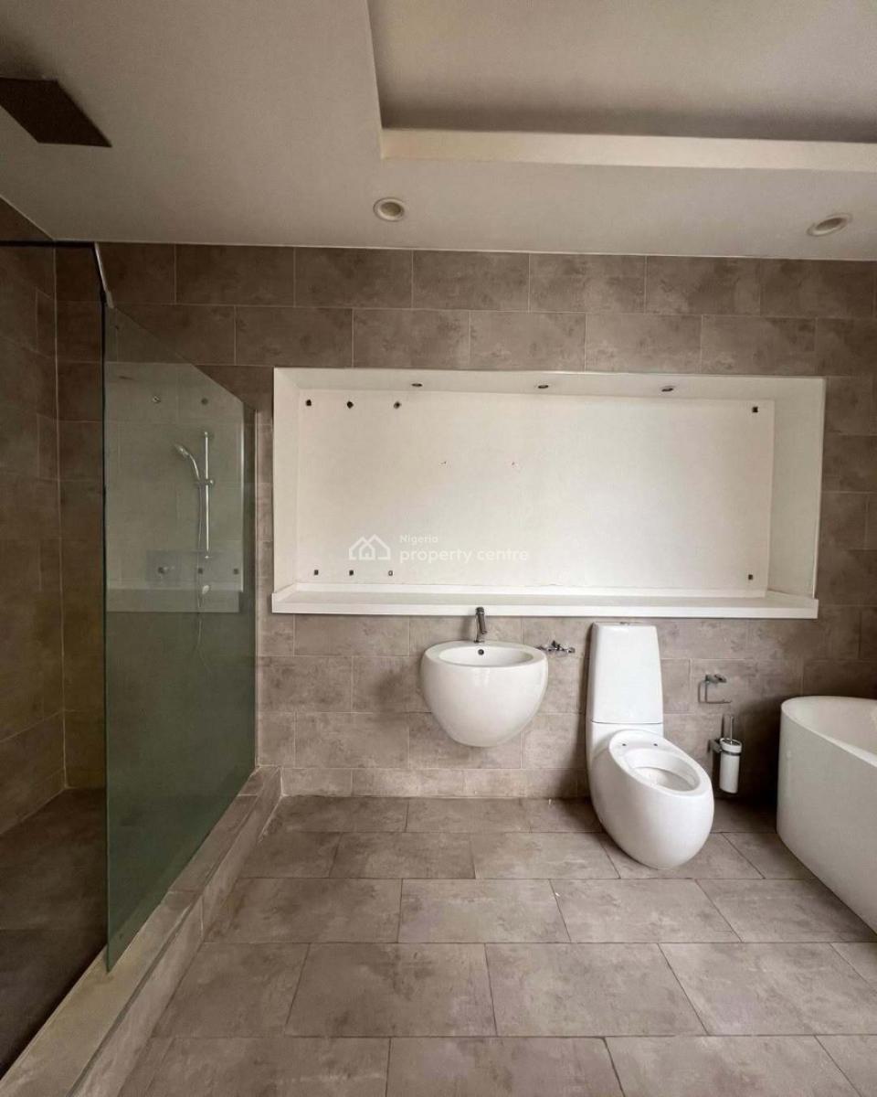 Serviced 4 Bedrooms Maisonette with 1 Bedroom Servant Quarters, Banana Island Road, Ikoyi, Lagos, Flat / Apartment for Rent