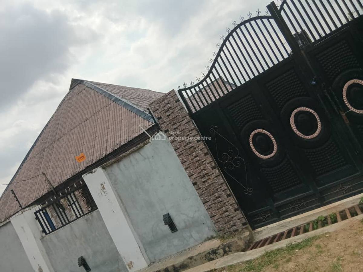 a Unit of 2 Bedroom Flat with a Unit of Room & Parlour Sc, Old Ajia Road, Adegbayi, Ibadan, Alakia, Ibadan, Oyo, Block of Flats for Sale