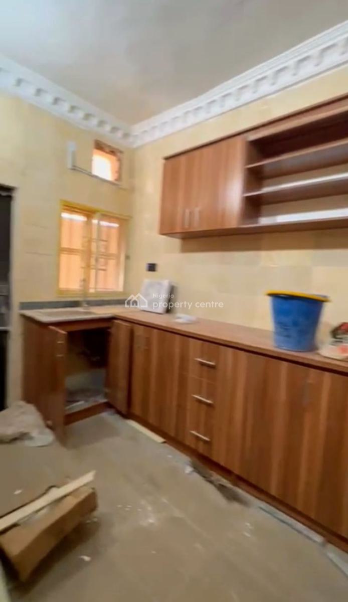 Extremely Spacious Mini Flat with Ante Room, Lekki Phase 1, Lekki, Lagos, Mini Flat (room and Parlour) for Rent