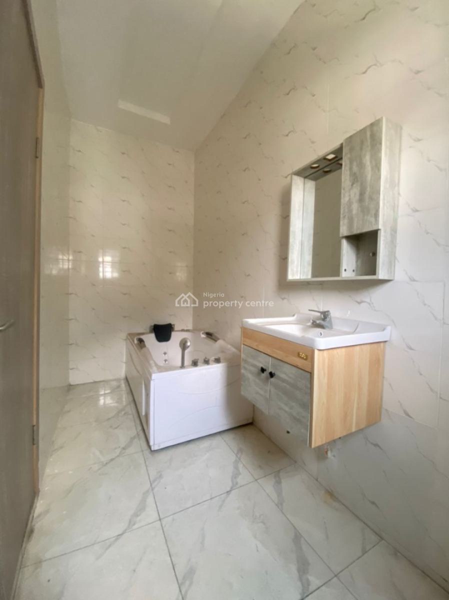 Exclusive Living: 4-bedroom Duplex, Vgc, Lekki, Lagos, Semi-detached Duplex for Rent
