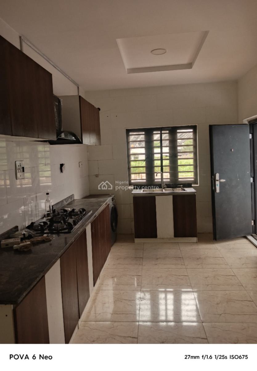 Executive and Luxury 3 Bedroom at Alagomeji Yaba, Off Alagomeji, Yaba, Adekunle, Yaba, Lagos, Flat / Apartment for Rent