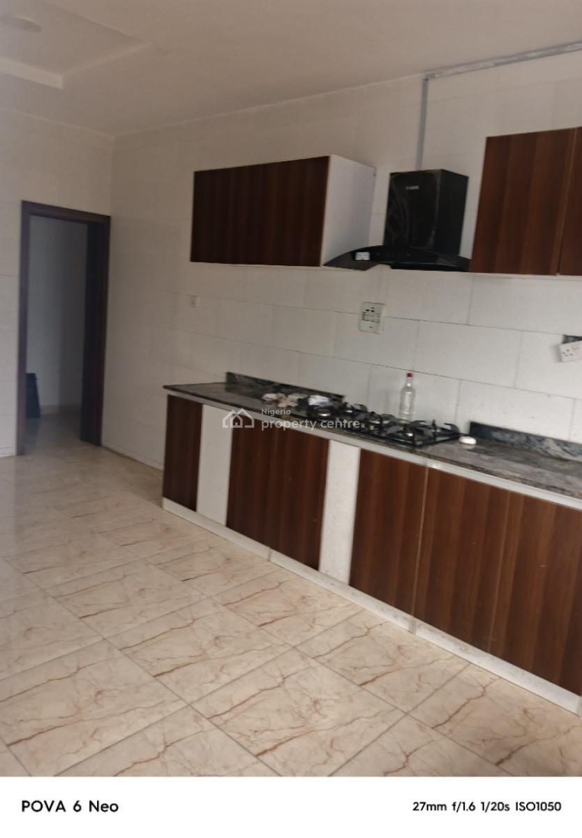 Executive and Luxury 3 Bedroom at Alagomeji Yaba, Off Alagomeji, Yaba, Adekunle, Yaba, Lagos, Flat / Apartment for Rent