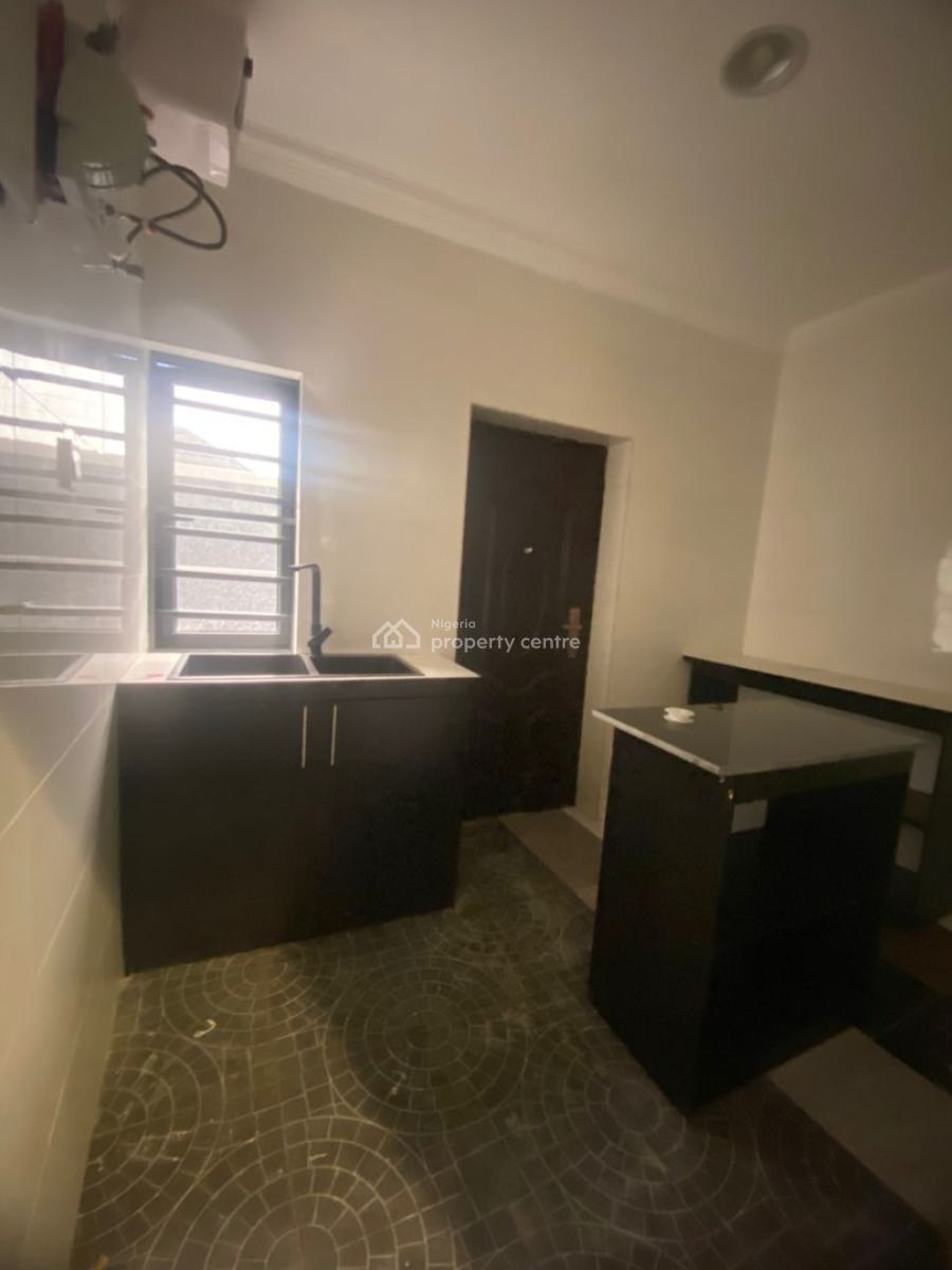 Luxury Living: 2-bedroom Apartment, Ogombo, Ajah, Lagos, Flat / Apartment for Rent