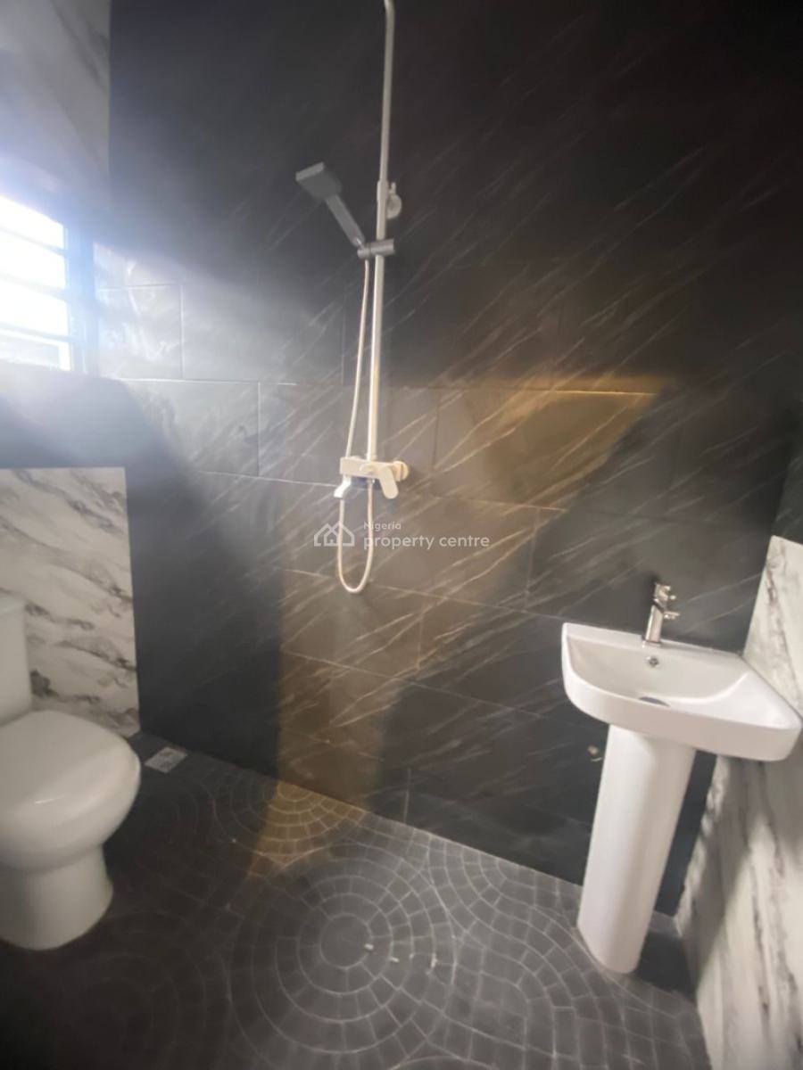 Luxury Living: 2-bedroom Apartment, Ogombo, Ajah, Lagos, Flat / Apartment for Rent