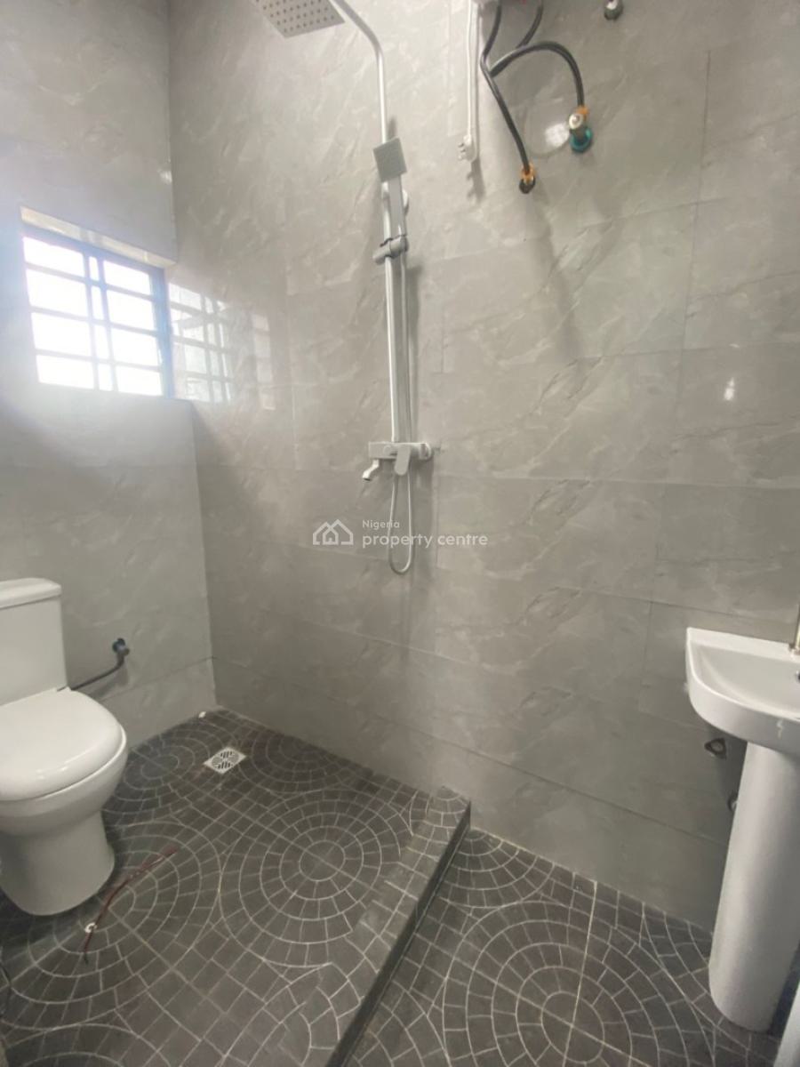 Luxury Living: 2-bedroom Apartment, Ogombo, Ajah, Lagos, Flat / Apartment for Rent