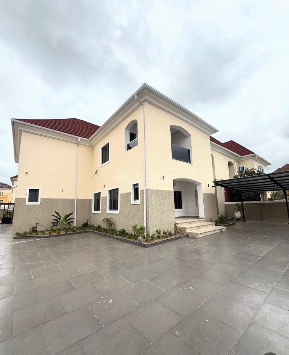 Fully Gated Luxury 5bedrooms Semi Detached Duplex, Guzape, Guzape District, Abuja, Semi-detached Duplex for Sale