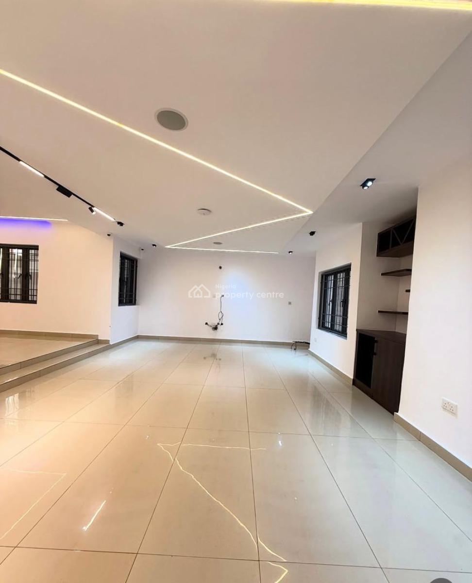 Fully Gated Luxury 5bedrooms Semi Detached Duplex, Guzape, Guzape District, Abuja, Semi-detached Duplex for Sale