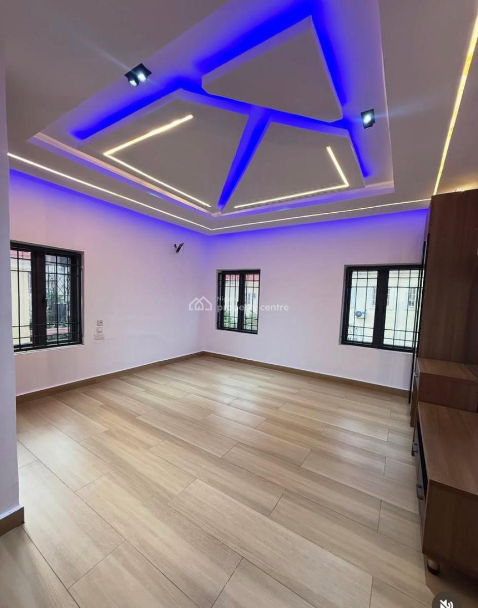Fully Gated Luxury 5bedrooms Semi Detached Duplex, Guzape, Guzape District, Abuja, Semi-detached Duplex for Sale