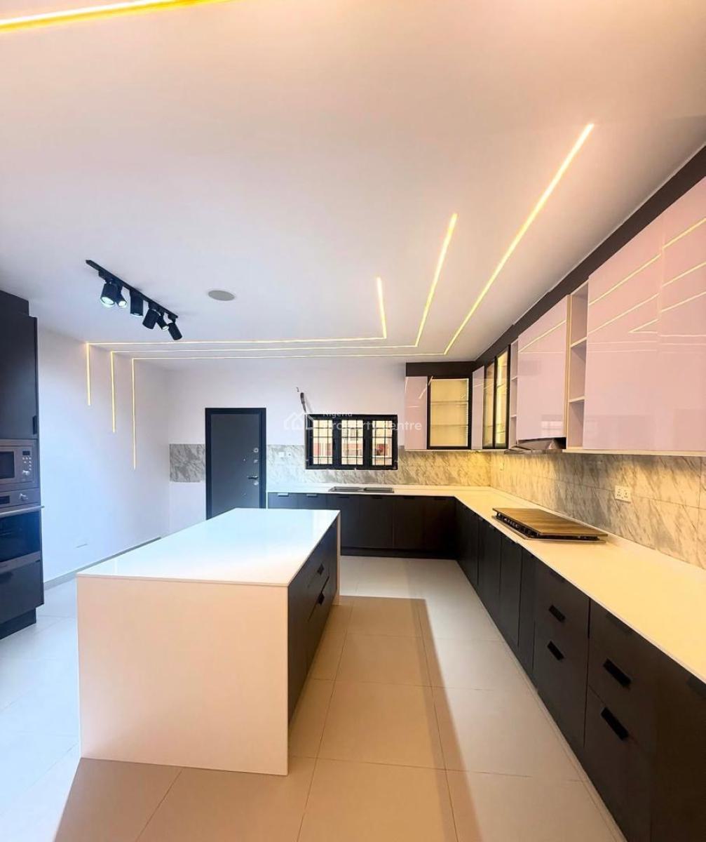 Fully Gated Luxury 5bedrooms Semi Detached Duplex, Guzape, Guzape District, Abuja, Semi-detached Duplex for Sale