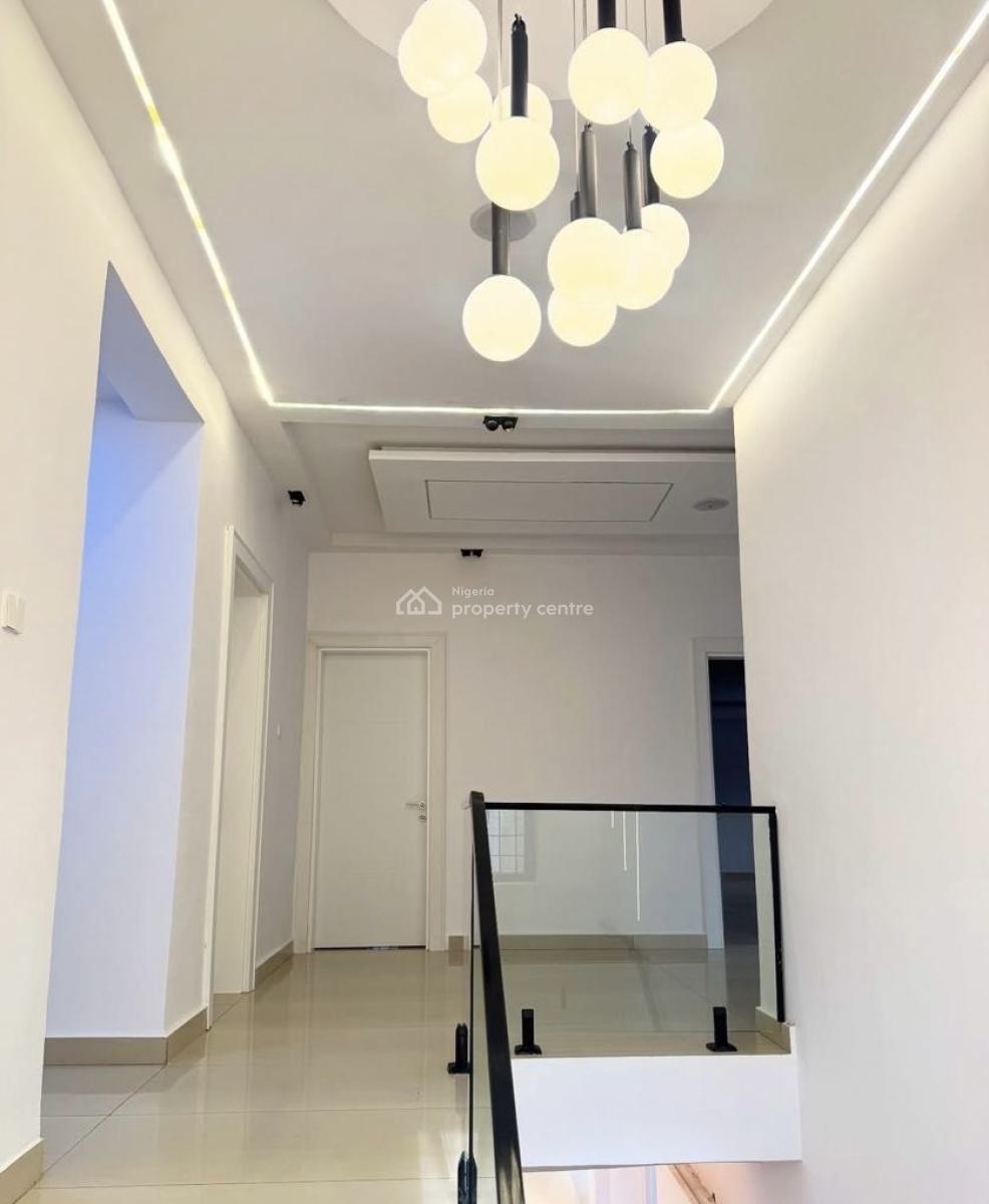 Fully Gated Luxury 5 Bedrooms Semi Detached Duplex, Guzape District, Abuja, Semi-detached Duplex for Sale
