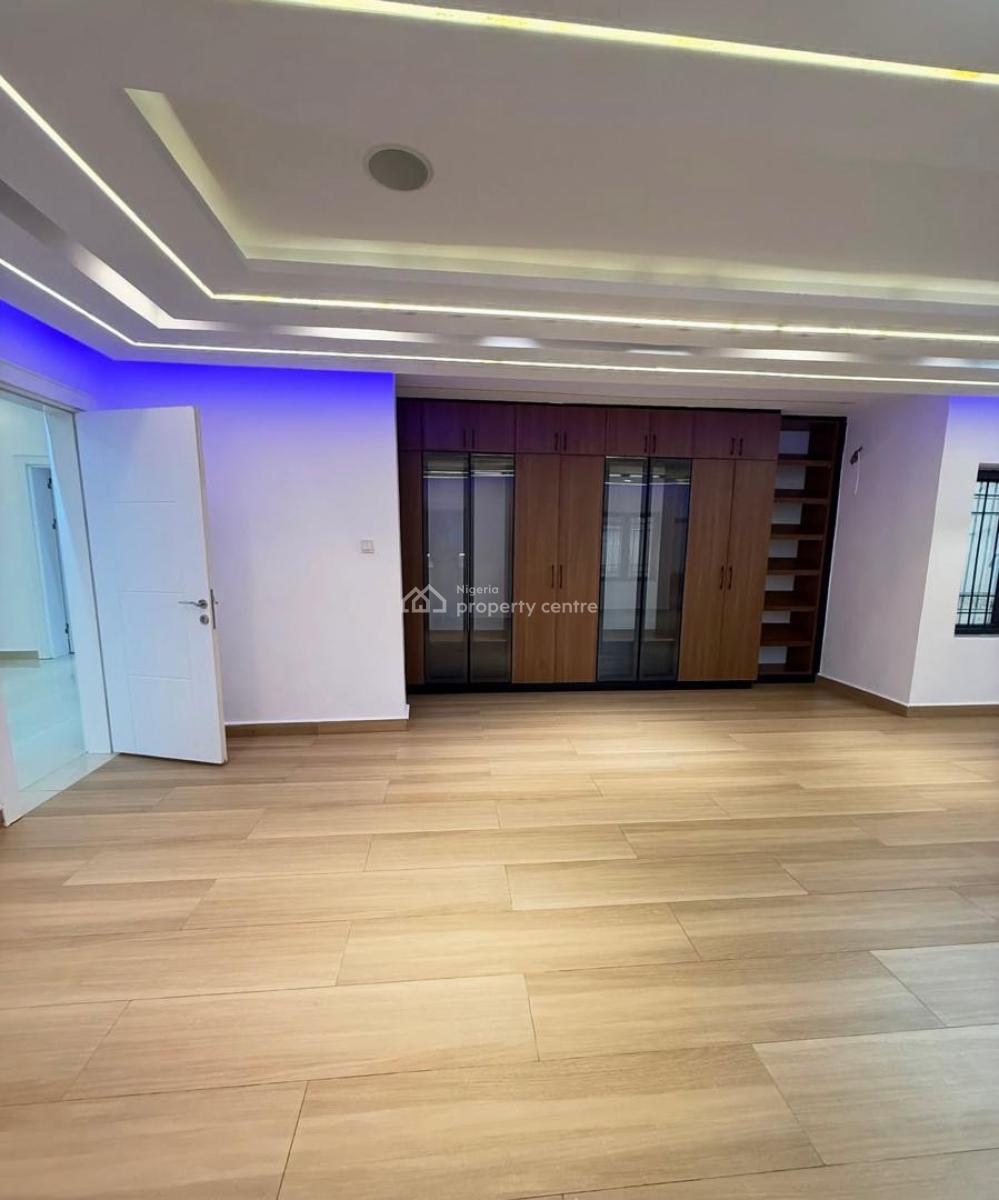 Fully Gated Luxury 5 Bedrooms Semi Detached Duplex, Guzape District, Abuja, Semi-detached Duplex for Sale