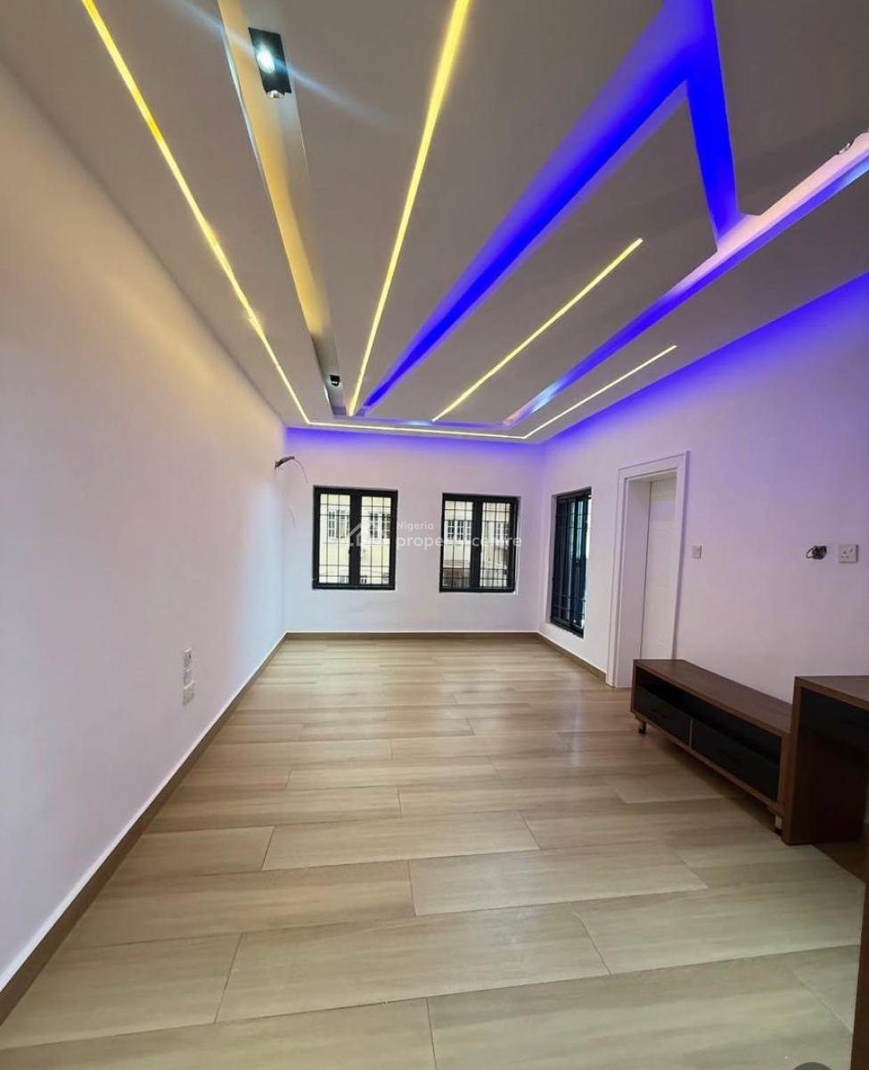 Fully Gated Luxury 5 Bedrooms Semi Detached Duplex, Guzape District, Abuja, Semi-detached Duplex for Sale