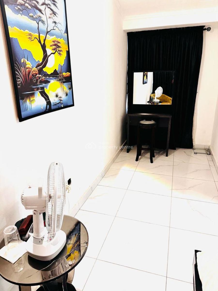 Furnished Mini Flat, Off Admiralty Way, Lekki Phase 1, Lekki, Lagos, Flat / Apartment for Rent