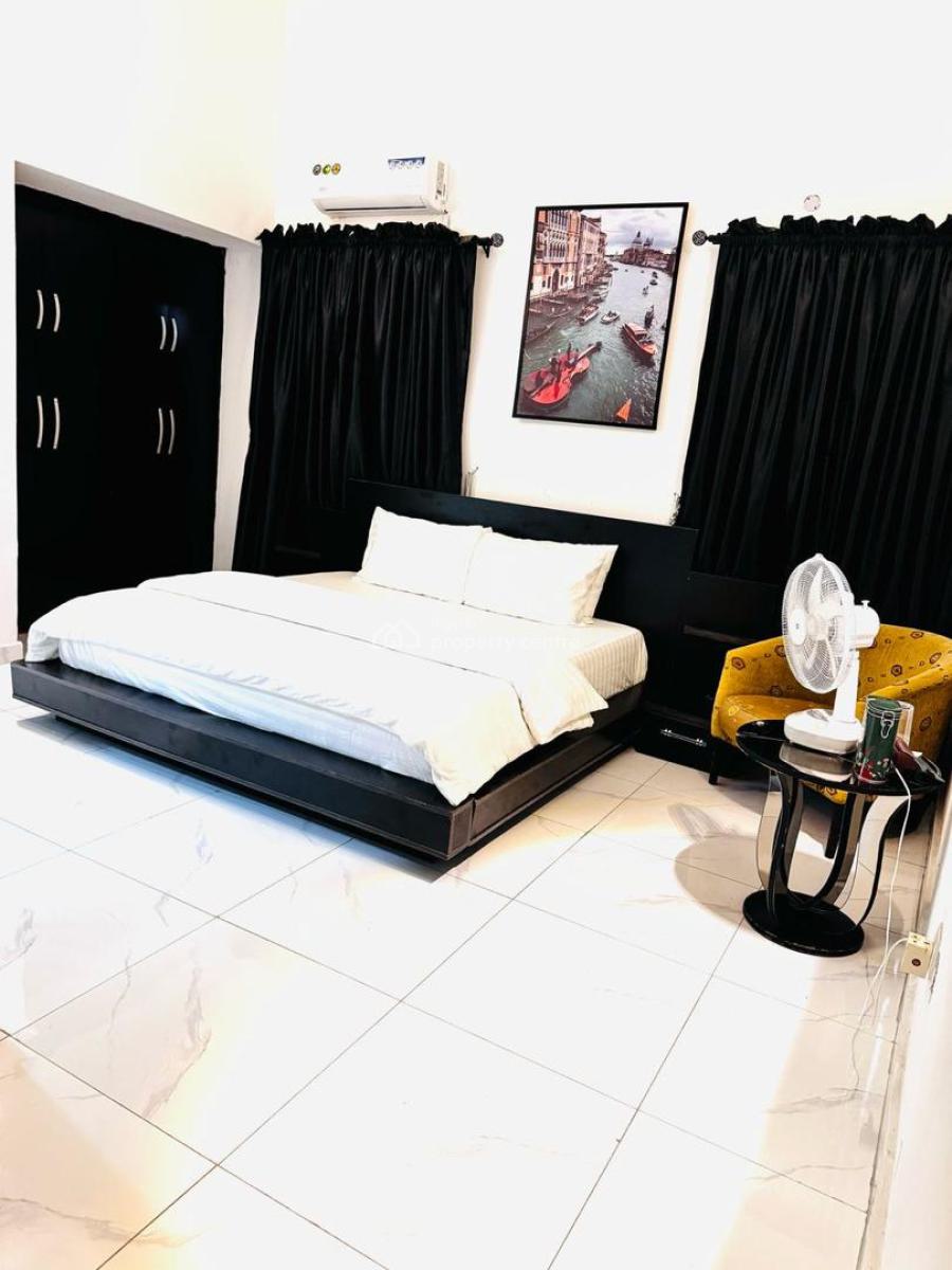 Furnished Mini Flat, Off Admiralty Way, Lekki Phase 1, Lekki, Lagos, Flat / Apartment for Rent