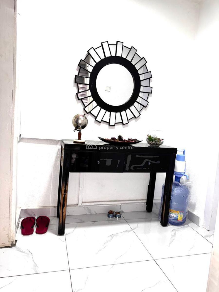 Furnished Mini Flat, Off Admiralty Way, Lekki Phase 1, Lekki, Lagos, Flat / Apartment for Rent