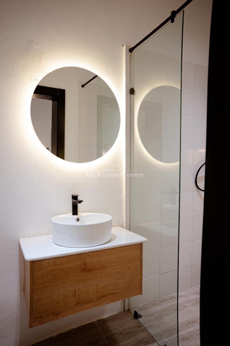 Luxury One Bedroom with Jacuzzi and Ps5, Lekki Phase 1, Lekki, Lagos, Flat / Apartment Short Let