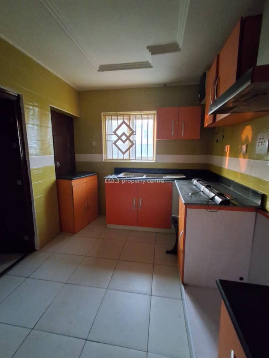 Clean and Spacious 3 Bedroom Bungalow( Self-compound), Badore, Ajah, Lagos, Detached Bungalow for Rent