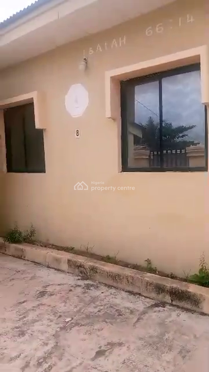4bedroom +shop, Ijaiye, Lagos, Detached Bungalow for Sale